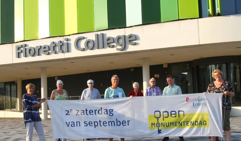 Dit jaar ook twee thema-deelnemers: de bieb en het Fioretti College. | Foto: Arie in 't Veld