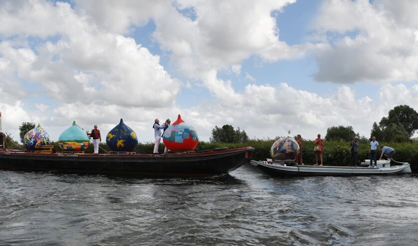 Giant Tulip Bulbs is opgezet door de Gildemeesters Bollenstreek. | Foto: Elly Stemerdink.