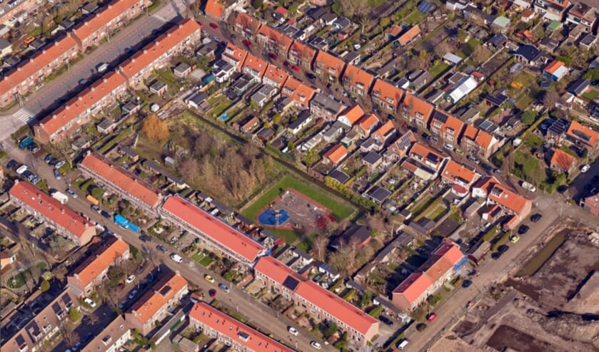 <p>Op het binnenterrein in de Bloemenbuurt zouden tiny houses kunnen verrijzen.</p>