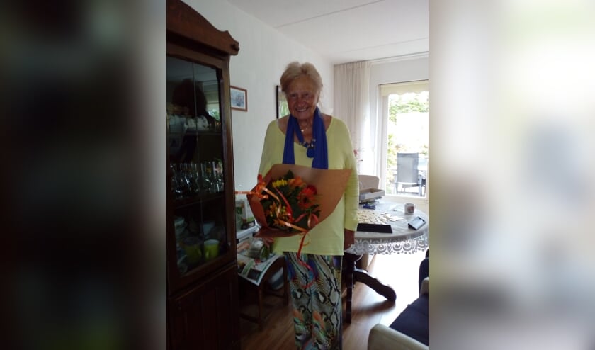 Mevrouw van de Plas ontving één van de boeketten. | Foto: pr.
