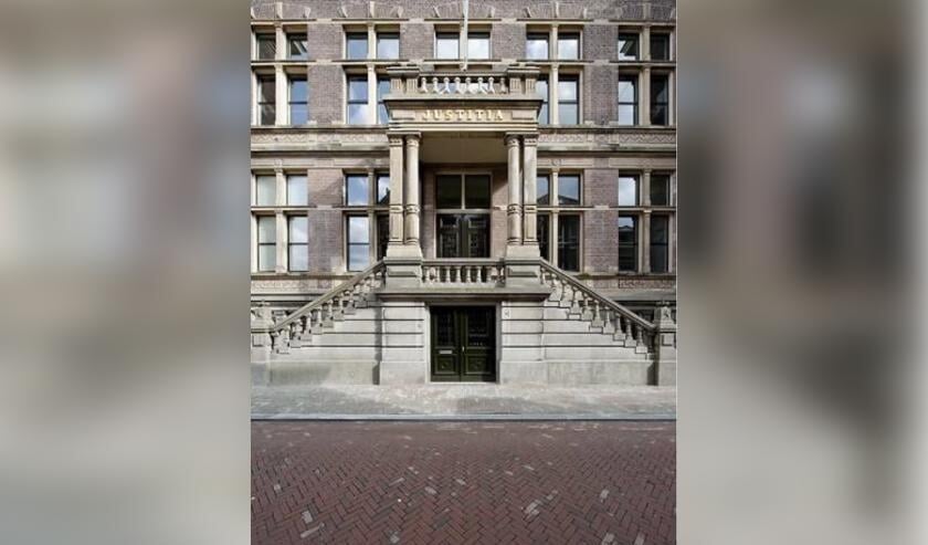 <p>Het gerechtsgebouw in Haarlem was 100 jaar geleden het toneel van een tragedie.</p>