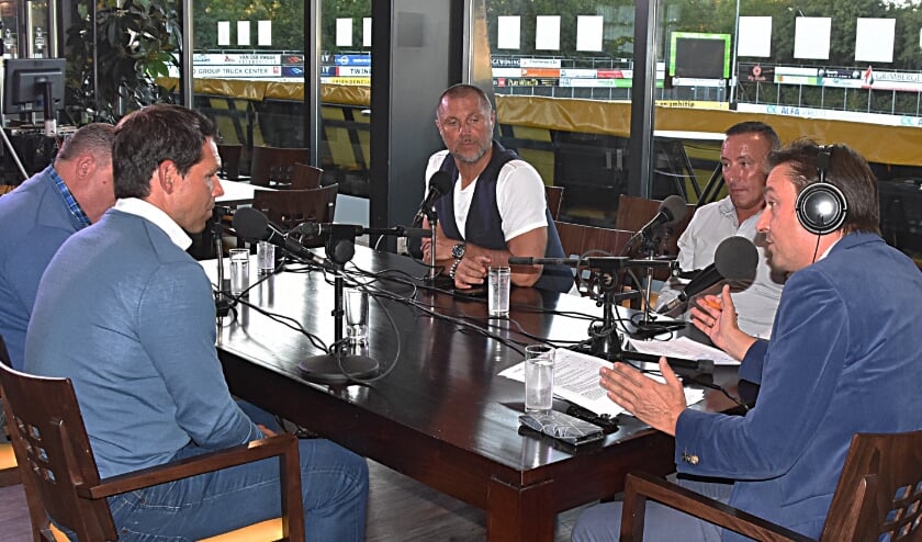 Vrijdag is bij RTV Katwijk weer de grote trainersshow te beluisteren. | Foto: PvK