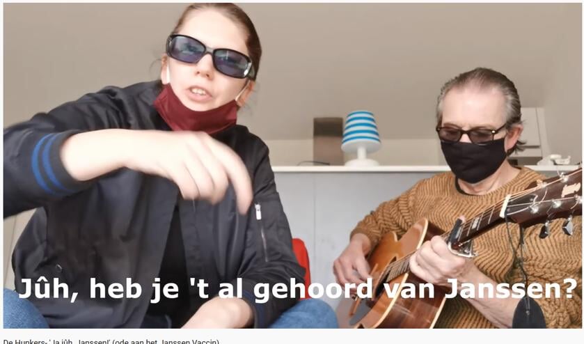 <p>De Hunkers op YouTube met 'Ja jûh, Janssen'. </p>
