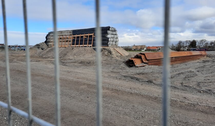<p>De werkzaamheden aan de Rijnlandroute gaan gewoon door. De verbreding van de N206/Tjalmaweg moet medio 2023 klaar zijn. | Foto: SKvD</p>