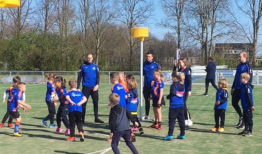 <p>Heerlijk buiten korfballen bij Fiks. | Foto Wim van Tuijl</p>
