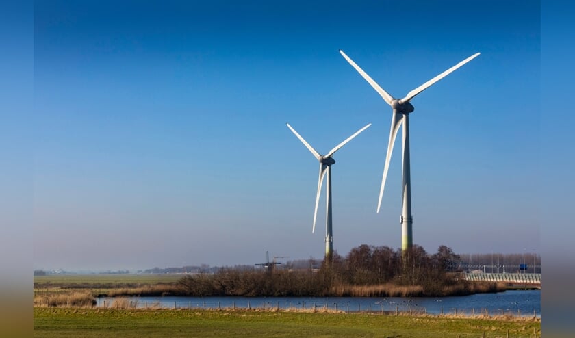 De twee windmolens bij Zoeterwoude.