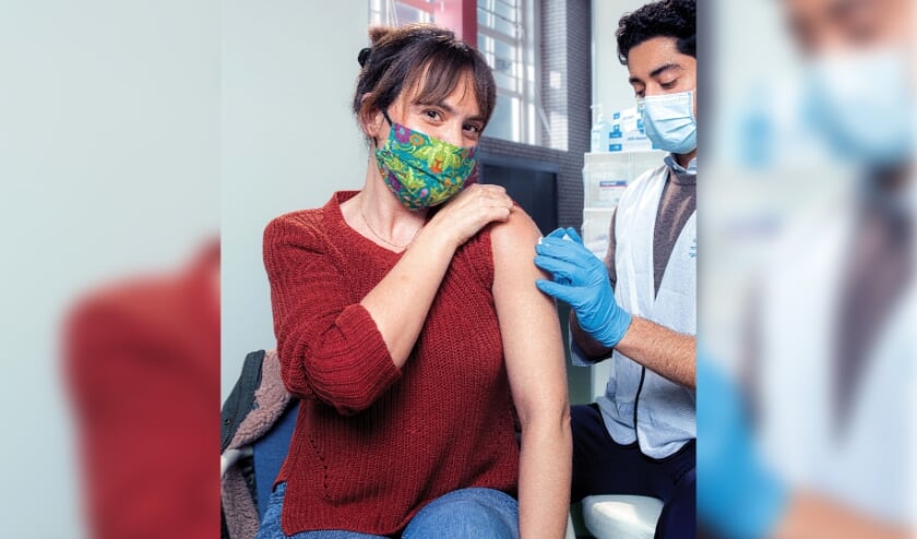 <p>De bibliotheek biedt hulp voor mensen die zich willen laten vaccineren, maar moeite hebben om (online) een afspraak te maken. | Foto: PR</p>